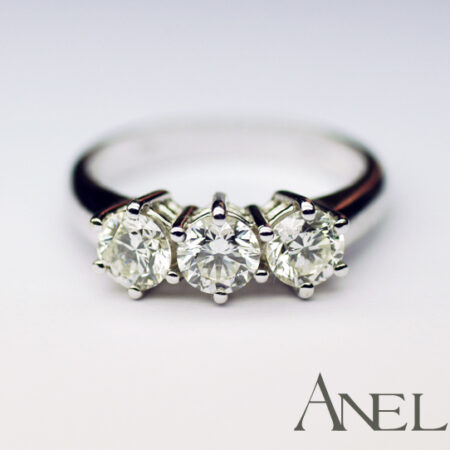 Trilogy da 1 carato con diamanti colore G purezza VS1 GIA