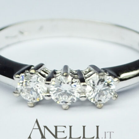Anello Trilogy 0,36 carati (Colore F - Purezza massima)