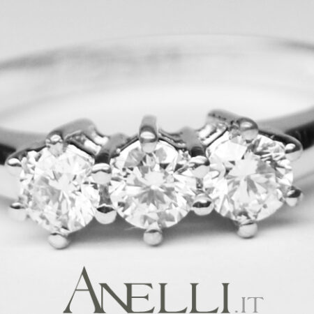 Anello Trilogy Diamanti 0,60 carati G-IF