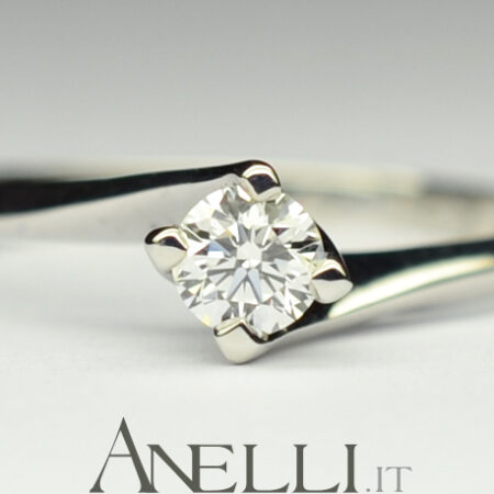 Engagement Ring 0.30 Carats F-VS1 GIA