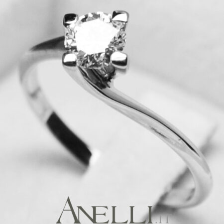 Engagement Ring 0.30 Carats E-VS1 GIA