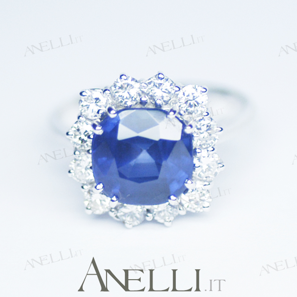 Anello con Zaffiro Naturale Blu e Diamanti