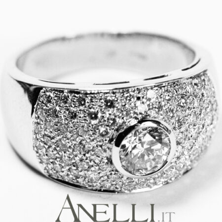 Pavè con solitario centrale