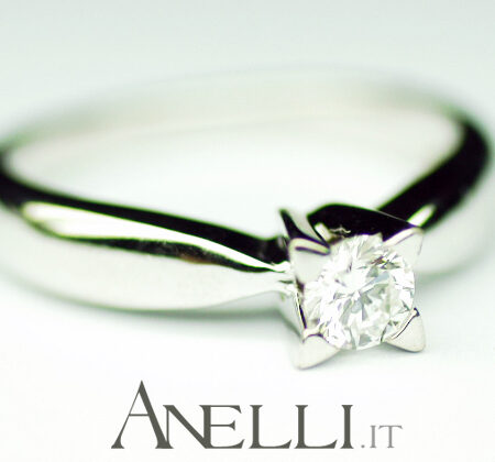 Engagement Ring 0.25 Carats F-VVS1 GIA