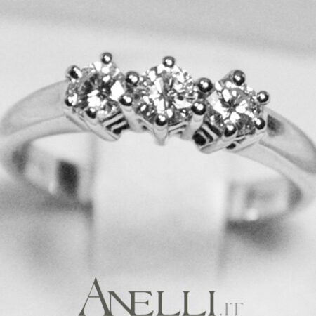 Anello trilogy 0,30 carati (F-VS1)