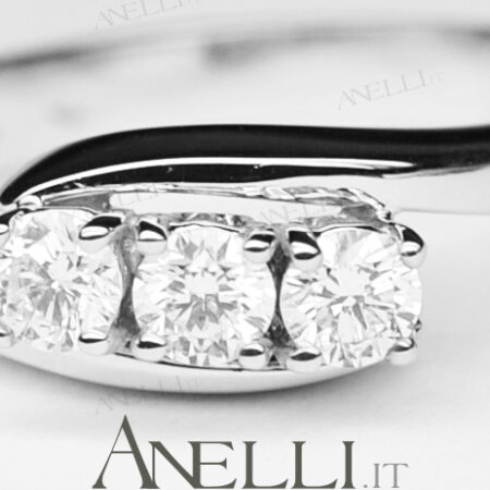 Anello Trilogy 0.60 carati colore G purezza VS1