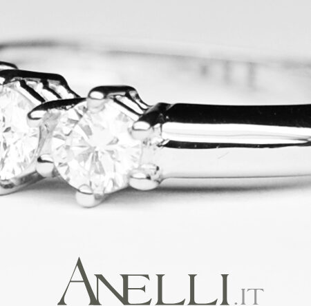 Anello Trilogy 0,75 ct colore E purezza VVS1 GIA