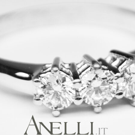 Anello Trilogy Diamanti 0,60 carati F-VVS1