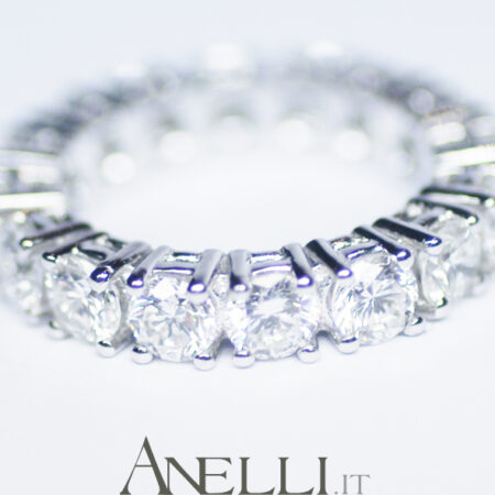 Fedina a giro di Diamanti (3 carati F-VVS1)