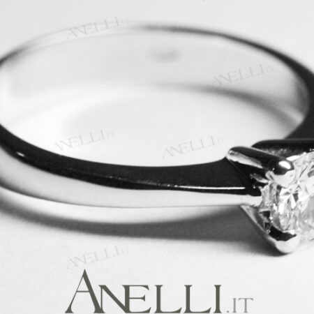 Engagement Ring 0.35 Carats G-VVS1 GIA