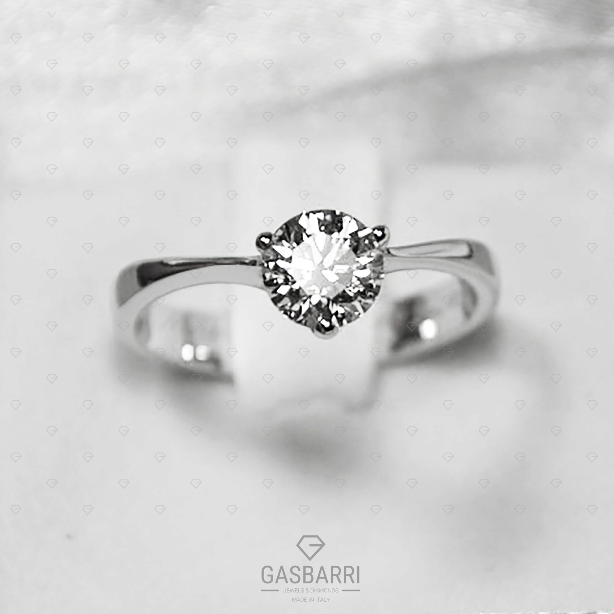 Anello Solitario 0.60 F-VS1 Triplo Excellent GIA