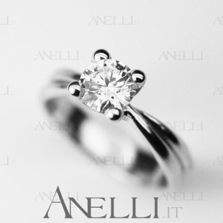Solitario con diamante di 0,80 carati colore D purezza VS1 GIA