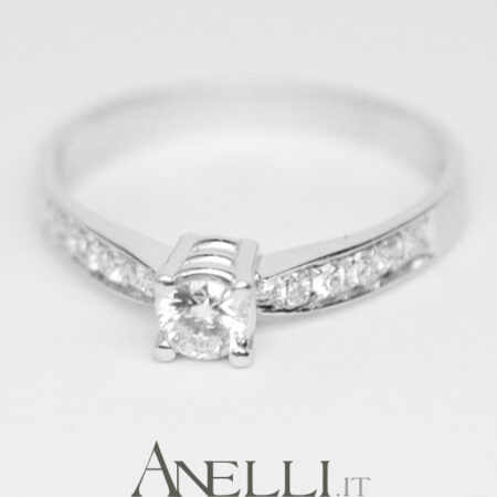 Side stones Engagement Ring 0.43 Carats