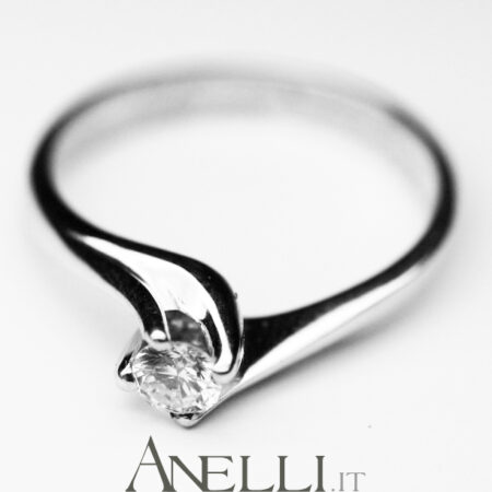 Engagement Ring 0.32 Carats H-VS2 GIA