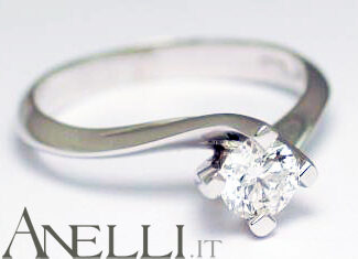 Engagement Ring 0.38 Carats H-VS2 GIA