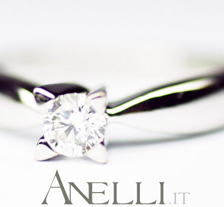 Engagement Ring 0.40 Carats D-VS1 GIA