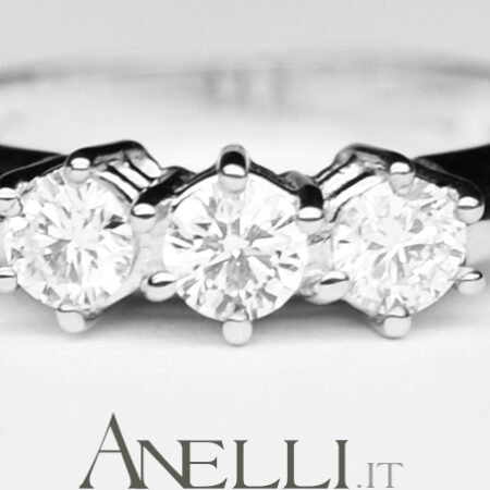 Trilogy 0,75 carati colore E purezza VS1 GIA