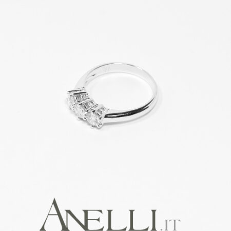 Trilogy di diamanti classico 0,42 carati (Colore F - Purezza massima)