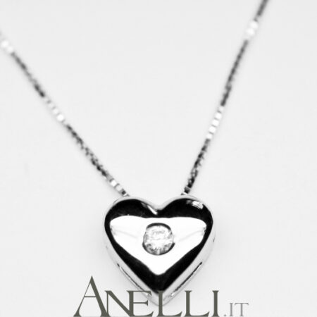Ciondolo a cuore con diamante