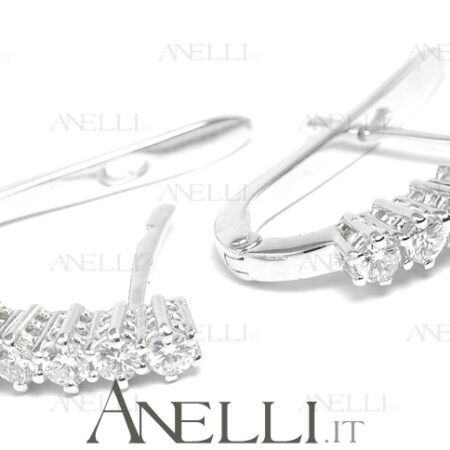 Orecchini classici con diamanti