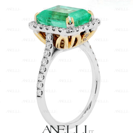 Anello con Smeraldo di 5 Carati e Diamanti